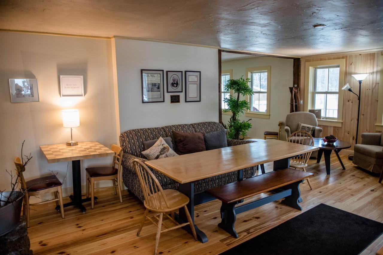 Brook Road Inn Goshen Eksteriør billede
